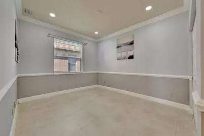 6507 37th Street E, Sarasota, FL 34243 - Photo 12