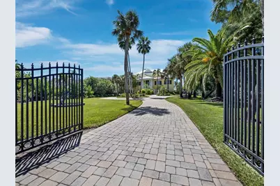 6161 Gulf Of Mexico Drive, Longboat Key, FL 34228 - Photo 50