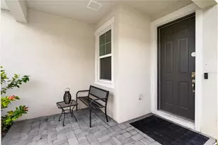 5702 Los Robles Ct, Palmetto, FL 34221 - Photo 4