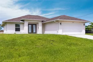 1700 NW 15th Pl, Cape Coral, FL 33993 - Photo 2