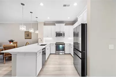 8142 Miramar Way, Lakewood Ranch, FL 34202 - Photo 10