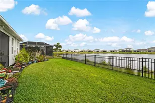 12600 Night View Dr, Sarasota, FL 34238 - Photo 24