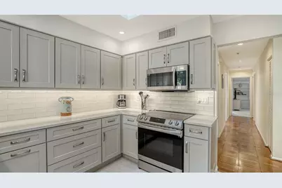 1922 Harbourside Drive #1104, Longboat Key, FL 34228 - Photo 20