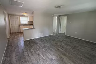 302 Colonia Ln E, Nokomis, FL 34275 - Photo 2