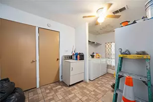 902 27th St E, Bradenton, FL 34208 - Photo 30