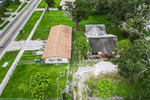 902 27th St E, Bradenton, FL 34208 - Photo 16