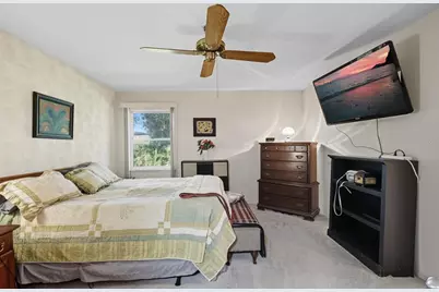 4424 Meadow Creek Circle, Sarasota, FL 34233 - Photo 16