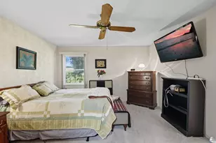 4424 Meadow Creek Cir, Sarasota, FL 34233 - Photo 16