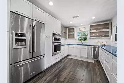 3376 S Seclusion Drive, Sarasota, FL 34239 - Photo 14