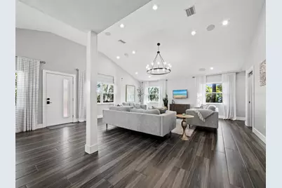 3376 S Seclusion Drive, Sarasota, FL 34239 - Photo 8