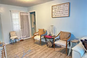 2424 51st St, Sarasota, FL 34234 - Photo 8