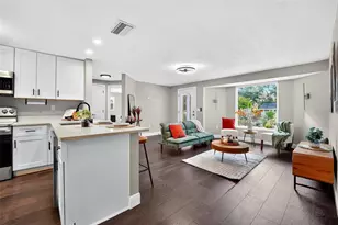 875 32nd St, Sarasota, FL 34234 - Photo 10