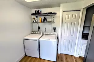 3751 Papai Dr, Sarasota, FL 34232 - Photo 8