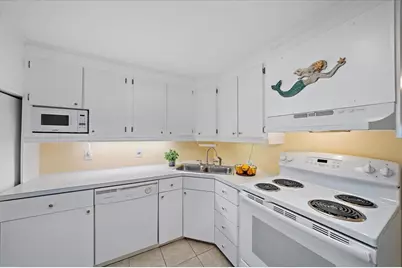 17 Flores Drive, Palmetto, FL 34221 - Photo 4