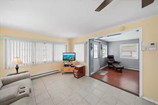 17 Flores Dr, Palmetto, FL 34221 - Photo 6