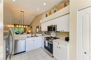 9470 High Gate Dr, Sarasota, FL 34238 - Photo 14