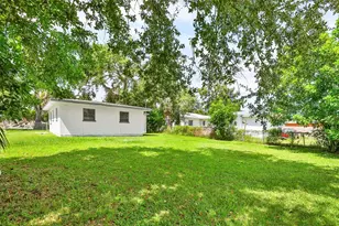 911 13th St E, Bradenton, FL 34208 - Photo 10