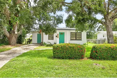 911 13th Street E, Bradenton, FL 34208 - Photo 1