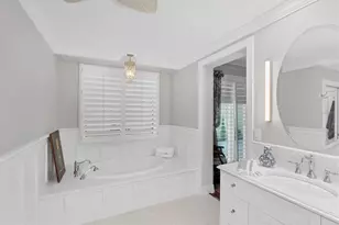 7728 Club Ln, Sarasota, FL 34238 - Photo 30