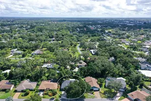 4873 Huntleigh Dr, Sarasota, FL 34233 - Photo 2