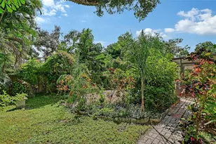 4873 Huntleigh Dr, Sarasota, FL 34233 - Photo 32