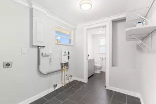 311 Dorchester Dr, Venice, FL 34293 - Photo 22