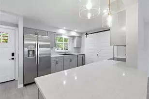 4444 Narraganset Trail, Sarasota, FL 34233 - Photo 4