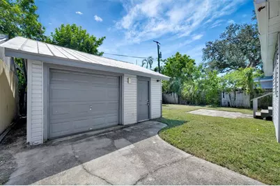 609 25th Avenue W, Bradenton, FL 34205 - Photo 4