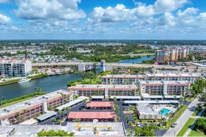 240 Santa Maria Street #224, Venice, FL 34285 - Photo 4