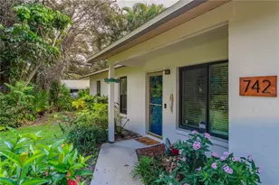 742 Harms Dr, Osprey, FL 34229 - Photo 2