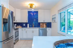 742 Harms Dr, Osprey, FL 34229 - Photo 10