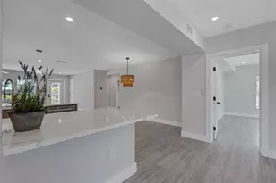 3857 Malec Cir, Sarasota, FL 34233 - Photo 16