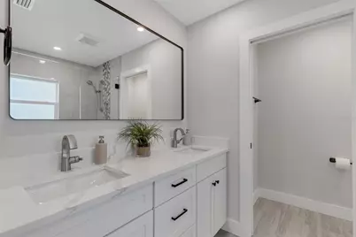 3857 Malec Circle, Sarasota, FL 34233 - Photo 44