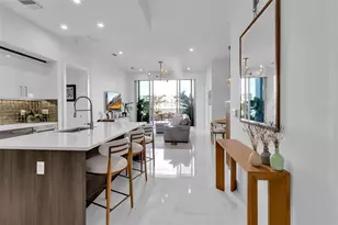 111 S Pineapple Ave, Sarasota, FL 34236 - Photo 4