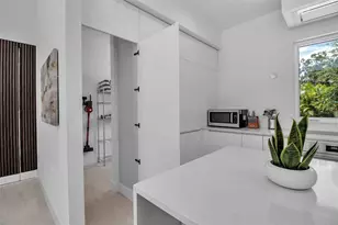 2231 Wood St, Sarasota, FL 34237 - Photo 12