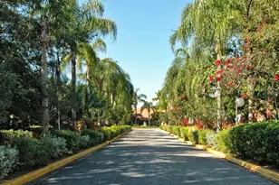 4057 Crockers Lake Blvd, Sarasota, FL 34238 - Photo 2