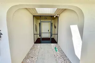 126 Sandstone Cir, Venice, FL 34293 - Photo 12