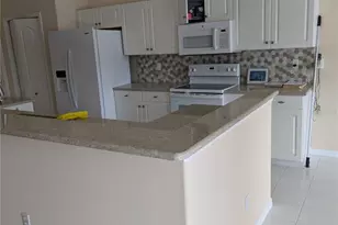 8976 Whitemarsh Ave, Sarasota, FL 34238 - Photo 6