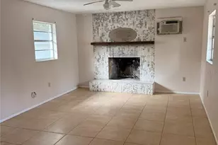 1931 Edgewater Dr, Sarasota, FL 34234 - Photo 12