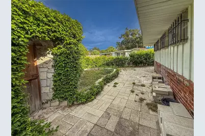 3205 Bougainvillea Street, Sarasota, FL 34239 - Photo 24