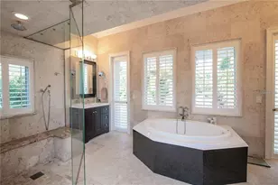 5645 America Dr, Sarasota, FL 34231 - Photo 18