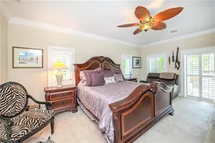 5645 America Dr, Sarasota, FL 34231 - Photo 20