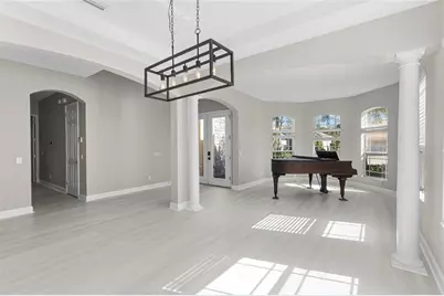 8134 Santa Rosa Court, Sarasota, FL 34243 - Photo 6