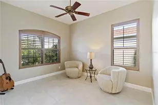 343 Londonderry Dr, Sarasota, FL 34240 - Photo 4