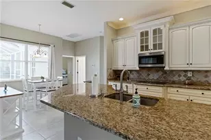 343 Londonderry Dr, Sarasota, FL 34240 - Photo 14