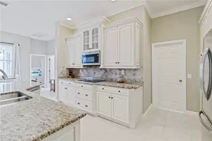 343 Londonderry Dr, Sarasota, FL 34240 - Photo 20