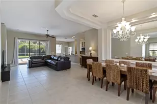 343 Londonderry Dr, Sarasota, FL 34240 - Photo 8