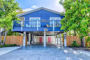 8106 Gulf Dr, Holmes Beach, FL 34217 - Photo 1