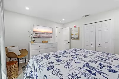 8106 Gulf Drive, Holmes Beach, FL 34217 - Photo 22