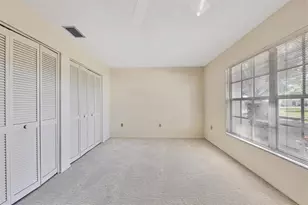 4223 Oakhurst Cir E, Sarasota, FL 34233 - Photo 18